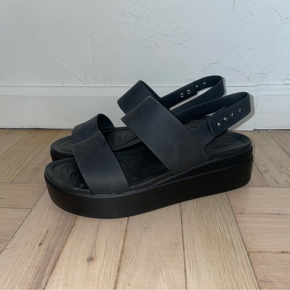 Crocs Brooklyn Low Wedge Strappy Rubber Platform Sandals - Picture 3 of 8